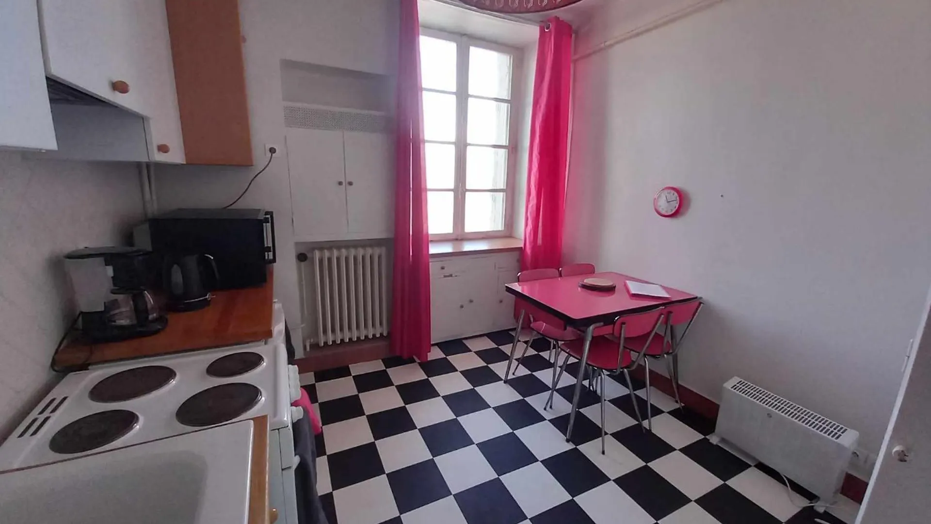 L'Appart De Babou Rez De Chaussee Parking Free Draps Wifi Thiers Apartment