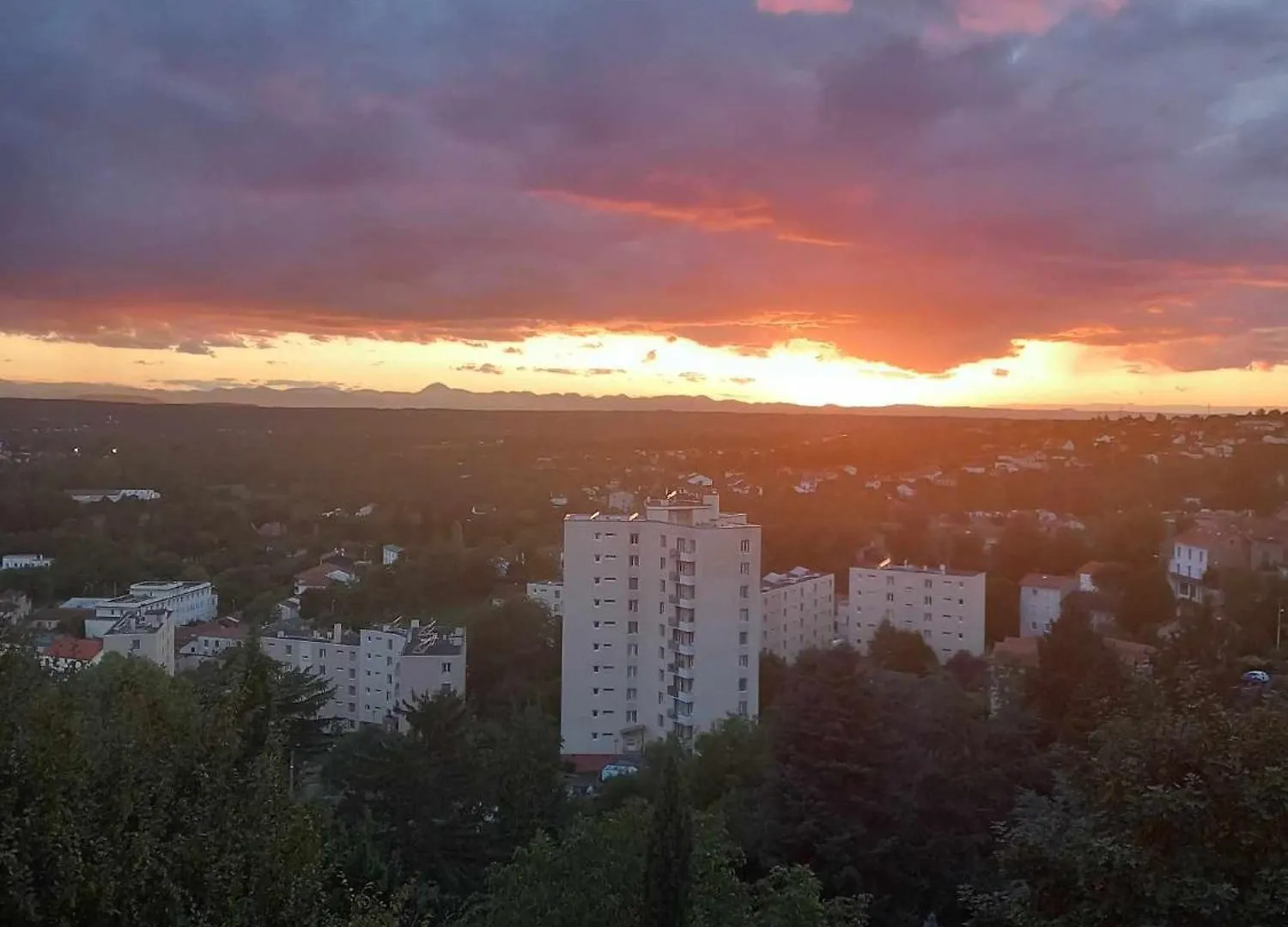 Apartment L'Appart De Babou Rez De Chaussee Parking Free Draps Wifi Thiers